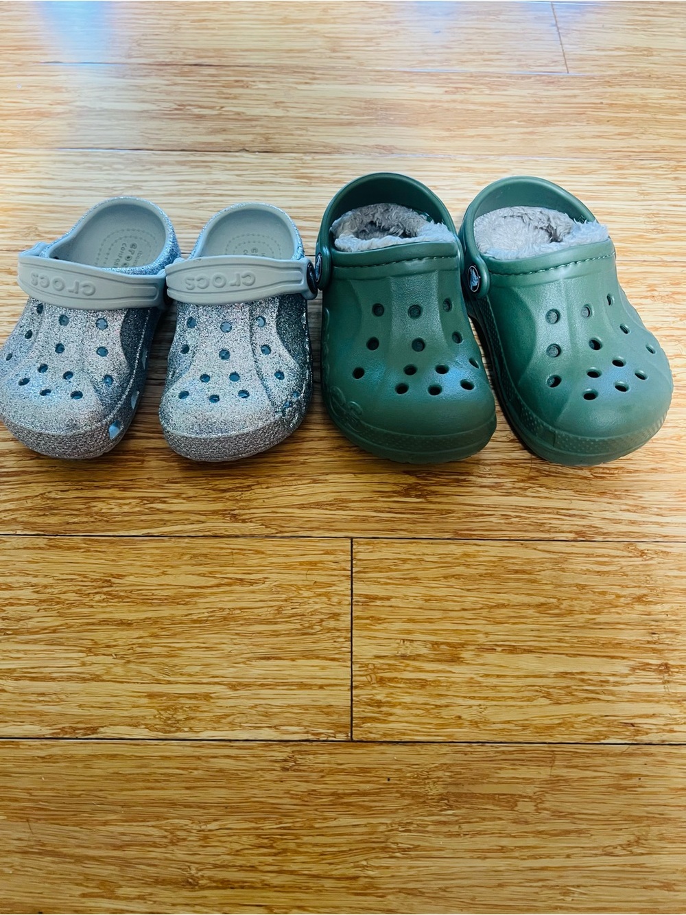 CROCS two pairs c8